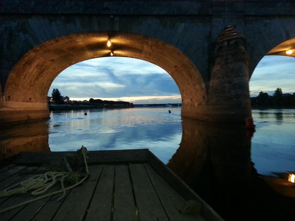 Different Holidays Saumur Exterior photo