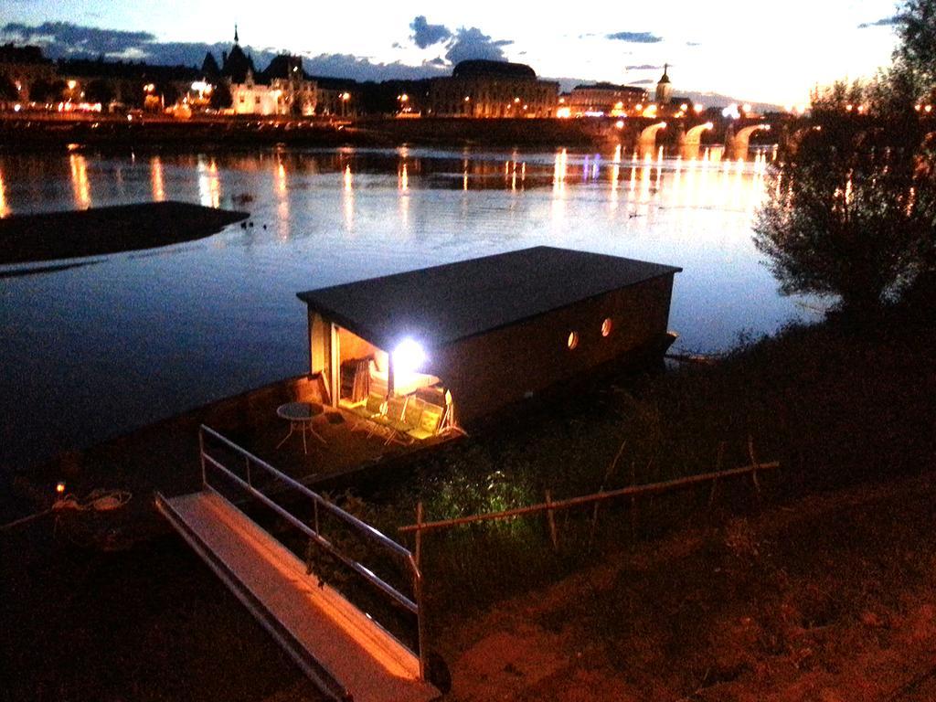 Different Holidays Saumur Exterior photo