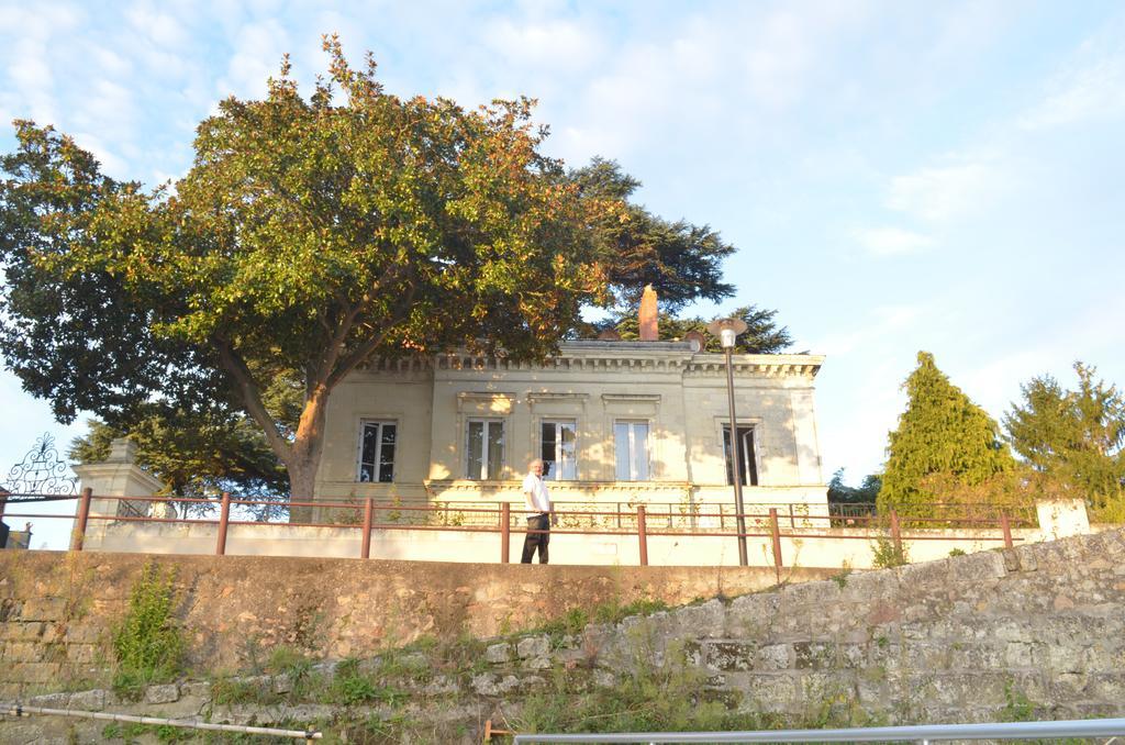 Different Holidays Saumur Exterior photo